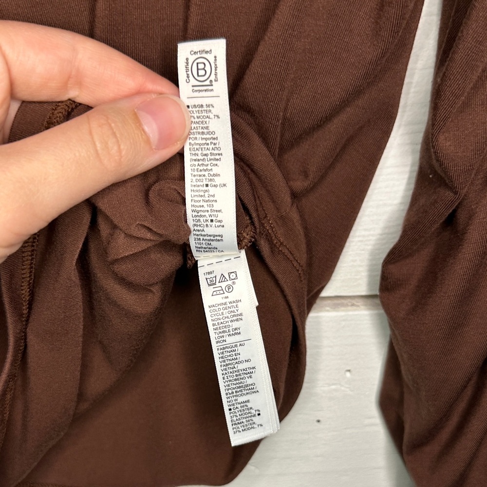 Athleta All Around Ruched Long Sleeve Women’s Blouse - Picture 7 of 12